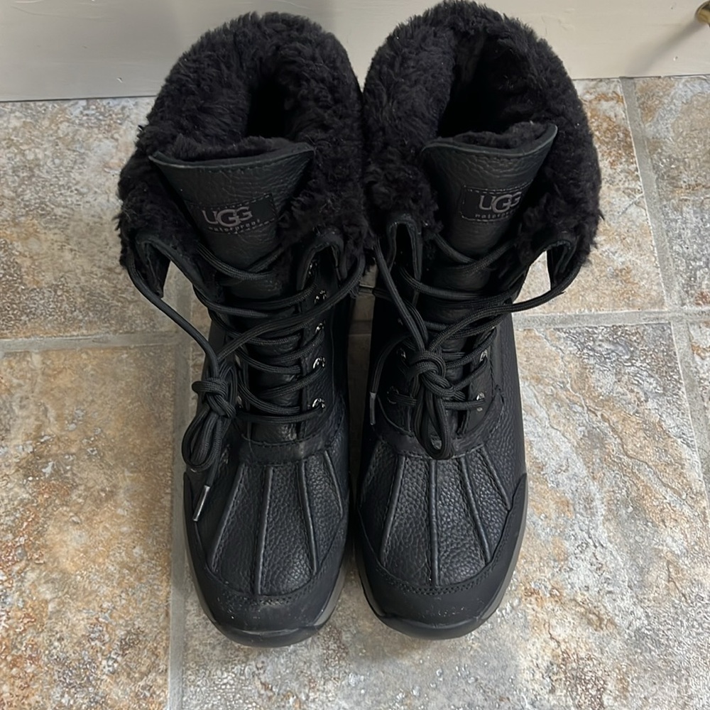 Ugg Adirondack Lll Boot Size 9 New - image 7